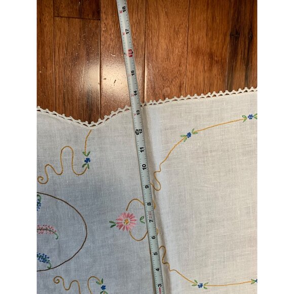Handmade Embroidered Floral Table Runner with Lace Trim 40" x 13" - Picture 8 of 9